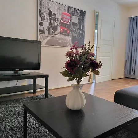 After Work Escape With Sauna And Balcony 公寓