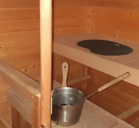 Huoneisto After Work Escape With Sauna And Balcony