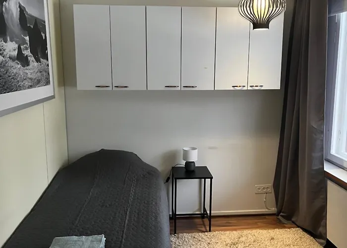 After Work Escape With Sauna And Balcony Huoneisto